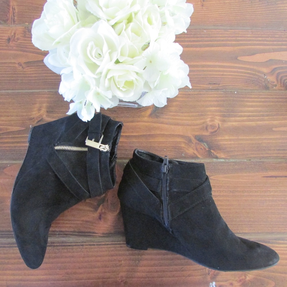 Mossimo Black Wedge Ankle Boots